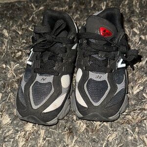 New Balance 9060 Kids Black and Gray Sneakers